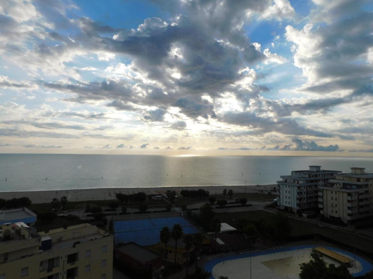 Punto Di Osservazione Lido di Fermo Exteriör bild