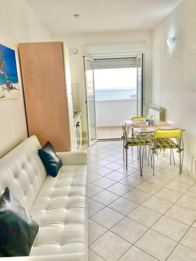 Punto Di Osservazione Lido di Fermo Exteriör bild