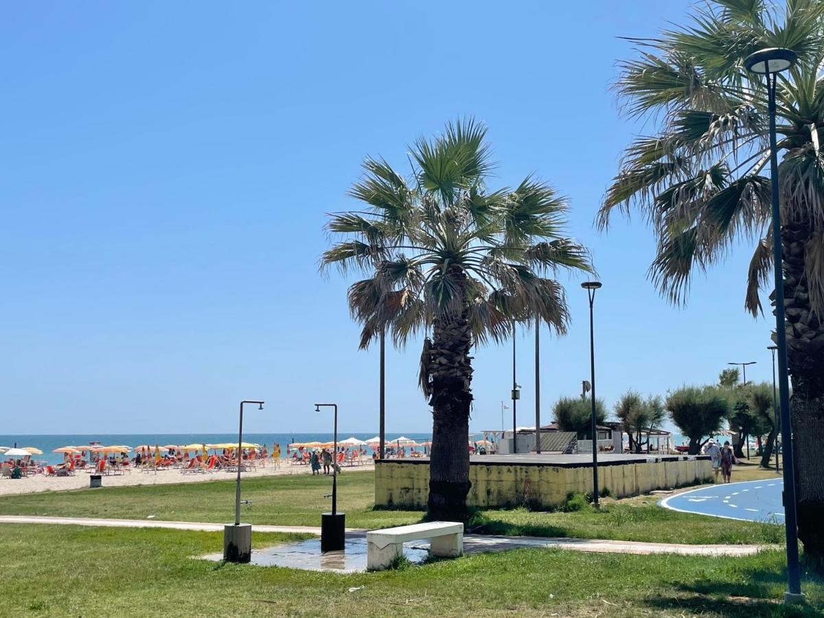 Punto Di Osservazione Lido di Fermo Exteriör bild